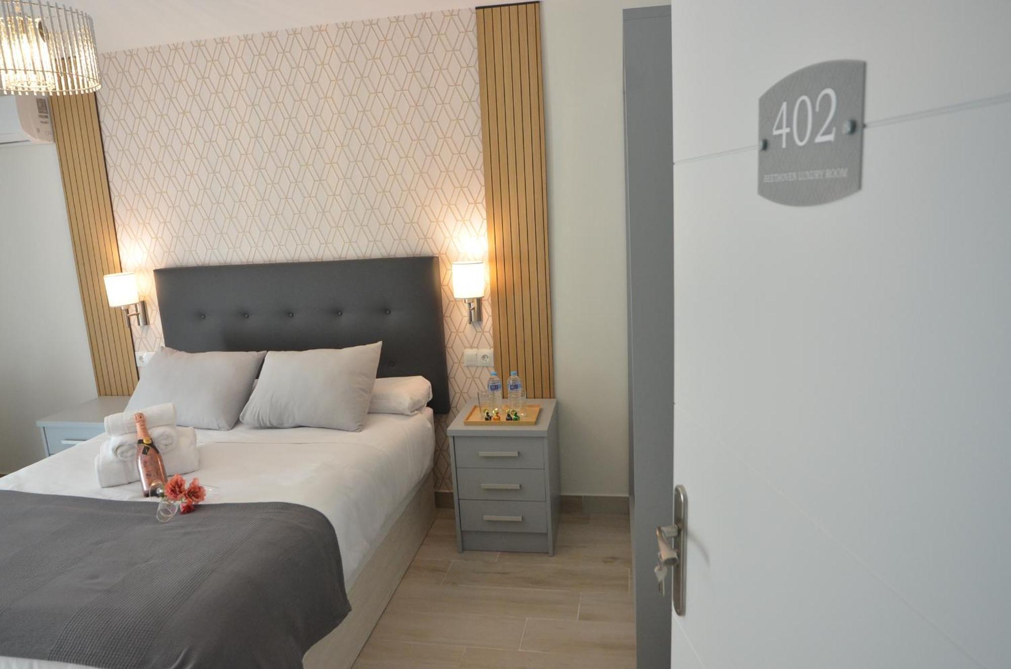 Alojamiento Beethoven Luxury Malaga Exterior photo