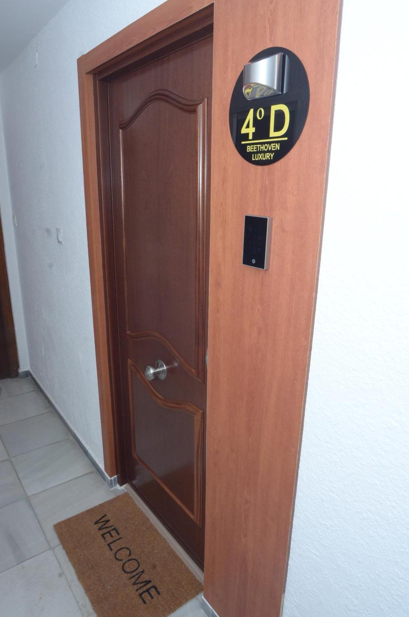 Alojamiento Beethoven Luxury Malaga Exterior photo